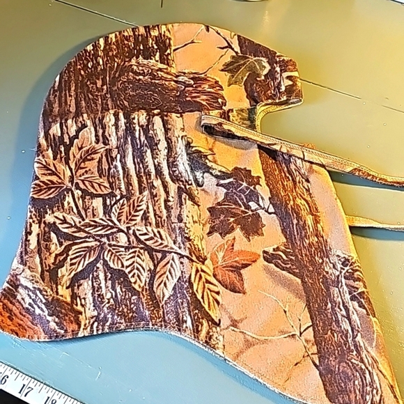 Adult size mens camouflage hunting hat. By Cabelas. Very good used condition. - Picture 1 of 6